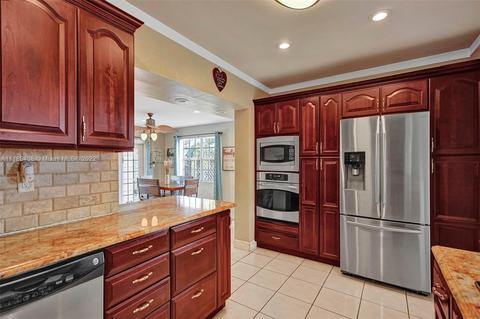 630 E 9th Ln, Hialeah, FL 33010 photo 40