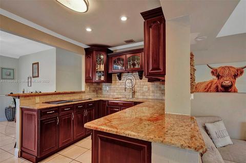 630 E 9th Ln, Hialeah, FL 33010 photo 37