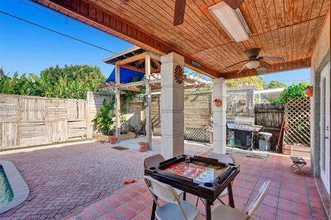 630 E 9th Ln, Hialeah, FL 33010 photo 10