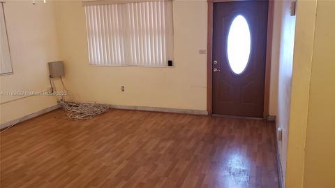 471 E 40th St, Hialeah, FL 33013 photo 6