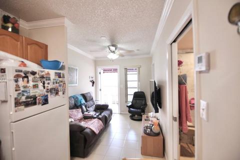 318 E 45th St, Hialeah, FL 33013 photo 28