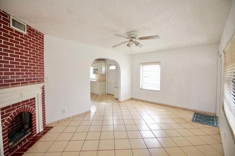 318 E 45th St, Hialeah, FL 33013 photo 8