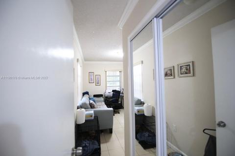 318 E 45th St, Hialeah, FL 33013 photo 29