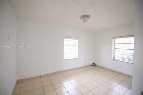 318 E 45th St, Hialeah, FL 33013 photo 16