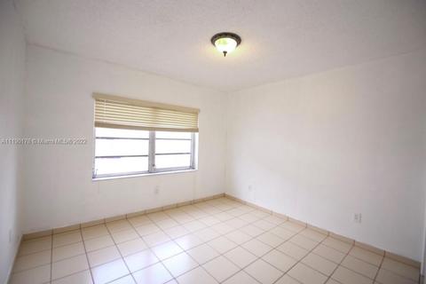 318 E 45th St, Hialeah, FL 33013 photo 18
