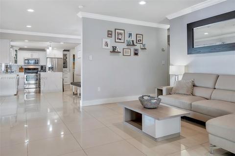 351 E 7th Ave, Hialeah, FL 33010 photo 6