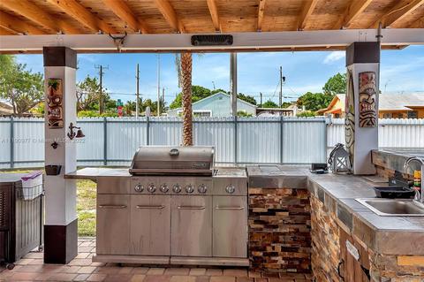 351 E 7th Ave, Hialeah, FL 33010 photo 17