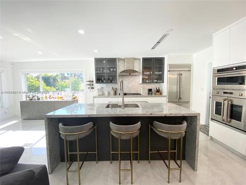 6346 SW 10th St, West Miami, FL 33144 photo 3