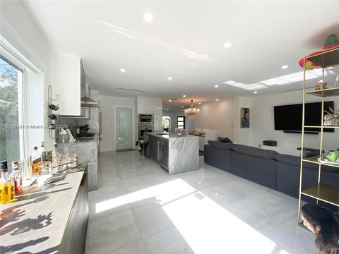 6346 SW 10th St, West Miami, FL 33144 photo 5