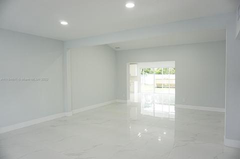 357 W 46th St, Hialeah, FL 33012 photo 20