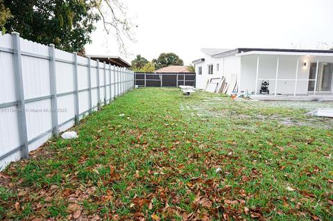 357 W 46th St, Hialeah, FL 33012 photo 22