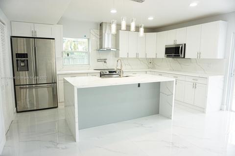 357 W 46th St, Hialeah, FL 33012 photo 8