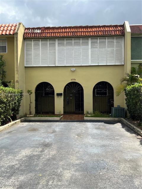 7191 W 3rd Ct, Hialeah, FL 33014 photo 1