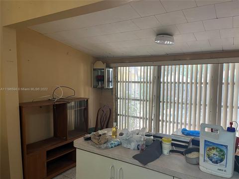 671 E 8th St, Hialeah, FL 33010 photo 15
