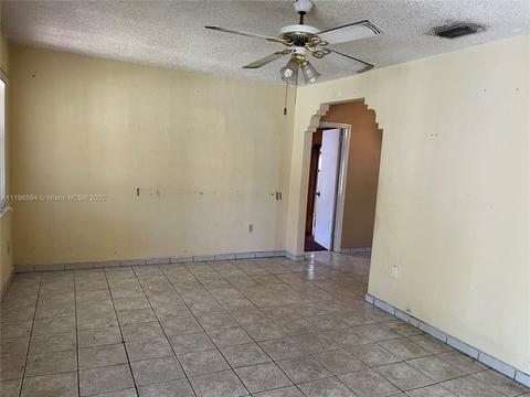 671 E 8th St, Hialeah, FL 33010 photo 5