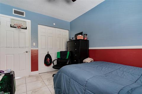 775 W 80th St, Hialeah, FL 33014 photo 18