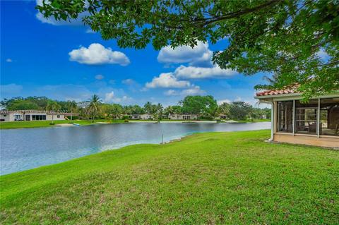 7357 Sabal Dr, Miami Lakes, FL 33014 photo 30