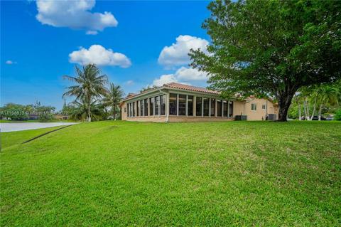 7357 Sabal Dr, Miami Lakes, FL 33014 photo 29