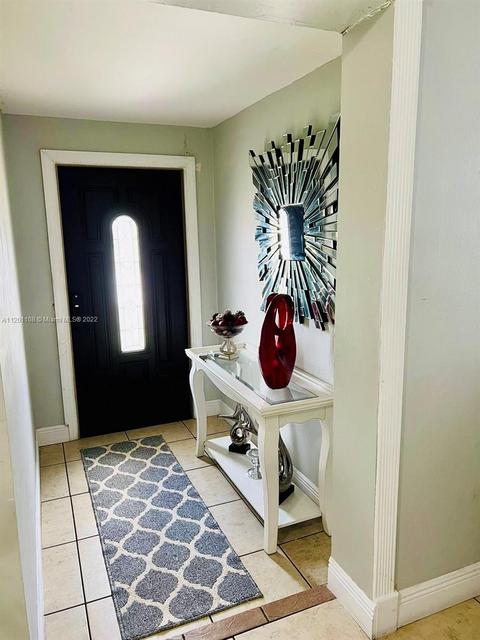 458 SE 3rd St, Hialeah, FL 33010 photo 4