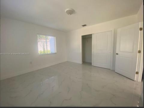 677 SE 9th Pl, Hialeah, FL 33010 photo 28