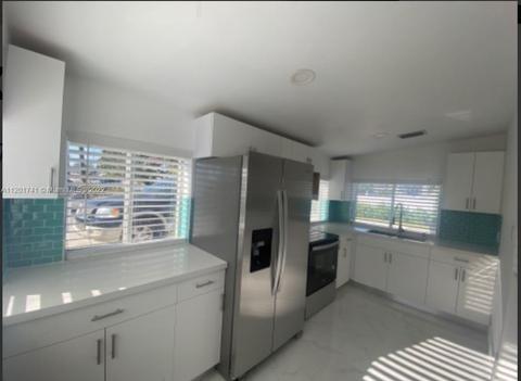 677 SE 9th Pl, Hialeah, FL 33010 photo 18