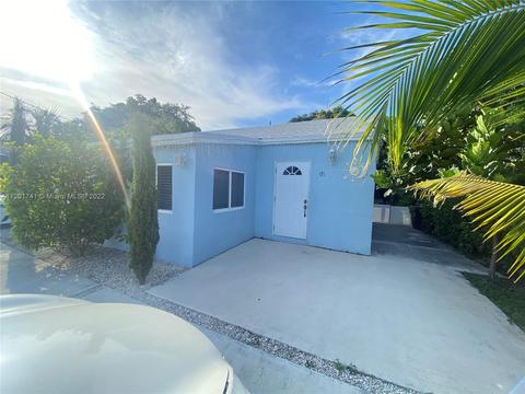 677 SE 9th Pl, Hialeah, FL 33010 photo 3