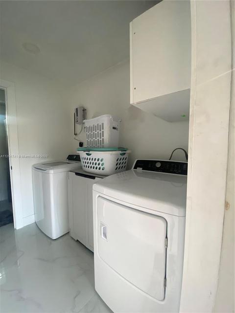 677 SE 9th Pl, Hialeah, FL 33010 photo 30
