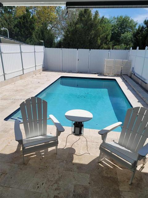 6905 W 2nd Ct, Hialeah, FL 33014 photo 1