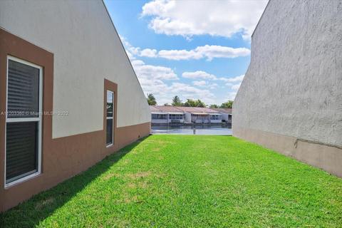 7204 Jacaranda Ln, Miami Lakes, FL 33014 photo 21
