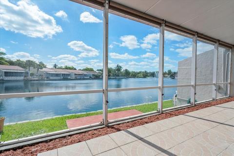 7204 Jacaranda Ln, Miami Lakes, FL 33014 photo 17