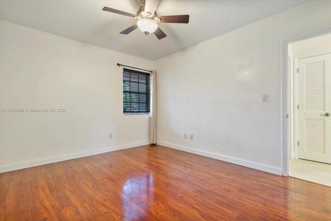 7204 Jacaranda Ln, Miami Lakes, FL 33014 photo 11