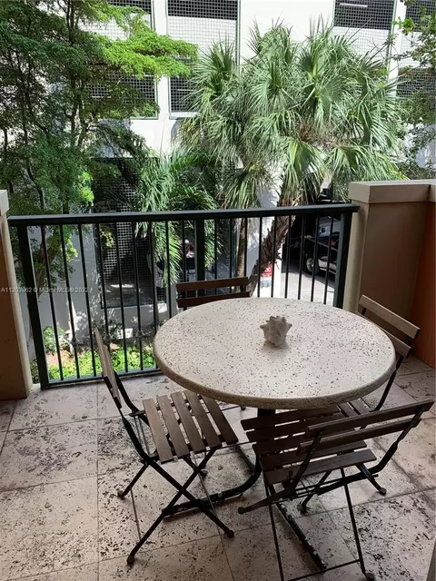 2951 S Bayshore Dr #417, Miami, FL 33133