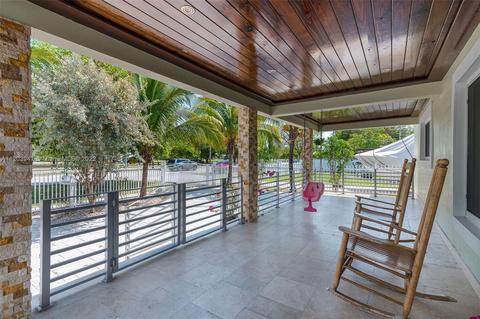 64 E 65th St, Hialeah, FL 33013 photo 3