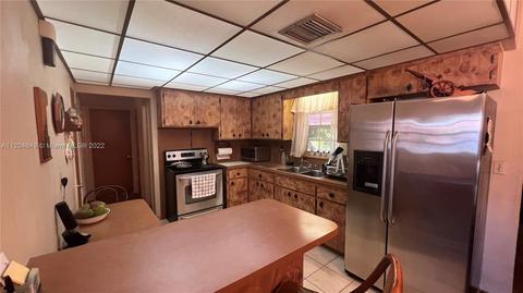 428 E 37th St, Hialeah, FL 33013 photo 16