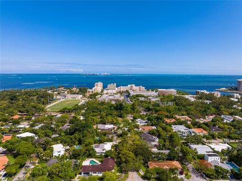 231 E Shore Dr E, Miami, FL 33133 photo 2