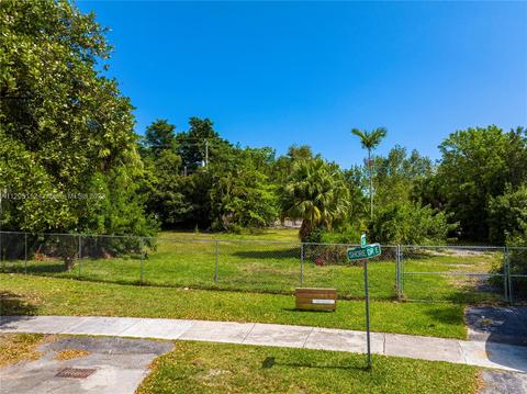 231 E Shore Dr E, Miami, FL 33133 photo 17