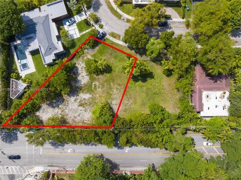 231 E Shore Dr E, Miami, FL 33133 photo 1