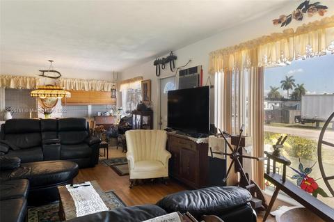 170 W 58th St, Hialeah, FL 33012 photo 3