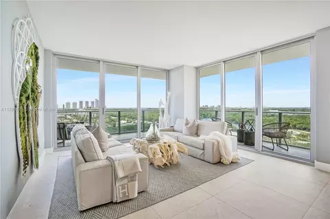16385 Biscayne Blvd #1621, North Miami Beach, FL 33160