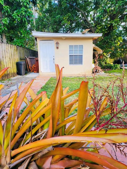 450 E 55th St, Hialeah, FL 33013 photo 10