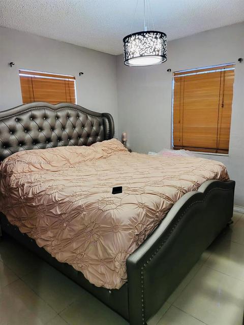 450 E 55th St, Hialeah, FL 33013 photo 5