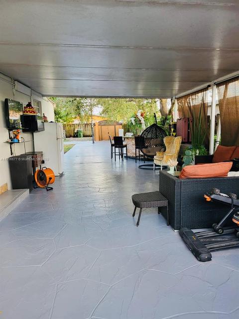 450 E 55th St, Hialeah, FL 33013 photo 1