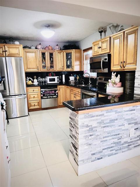 450 E 55th St, Hialeah, FL 33013 photo 8