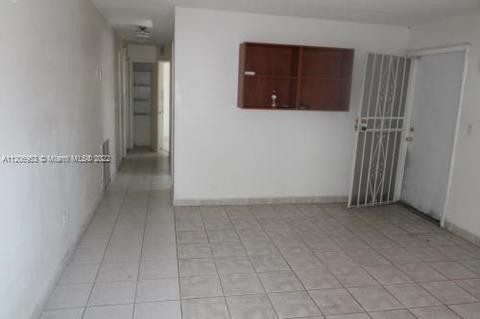 795 E 27th St, Hialeah, FL 33013 photo 4