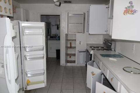 795 E 27th St, Hialeah, FL 33013 photo 2