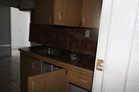 795 E 27th St, Hialeah, FL 33013 photo 10