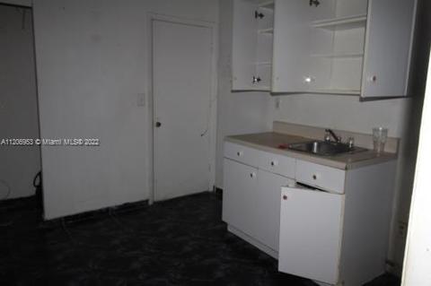 795 E 27th St, Hialeah, FL 33013 photo 9