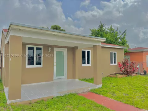 841 E 32nd St, Hialeah, FL 33013 photo 1