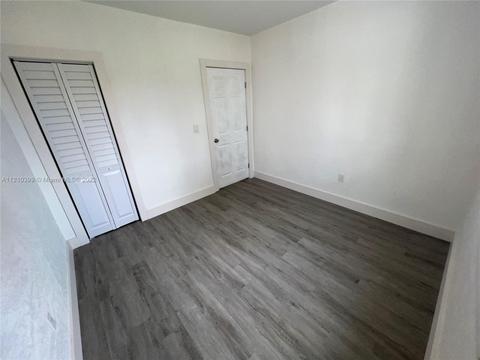 841 E 32nd St, Hialeah, FL 33013 photo 9