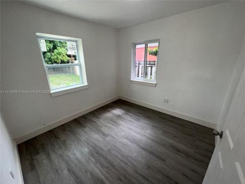 841 E 32nd St, Hialeah, FL 33013 photo 7